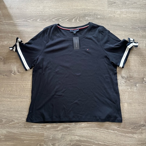 NWT Blue with gold and white trimmed sleeves women’s size 2xl t-shirt - Picture 1 of 9